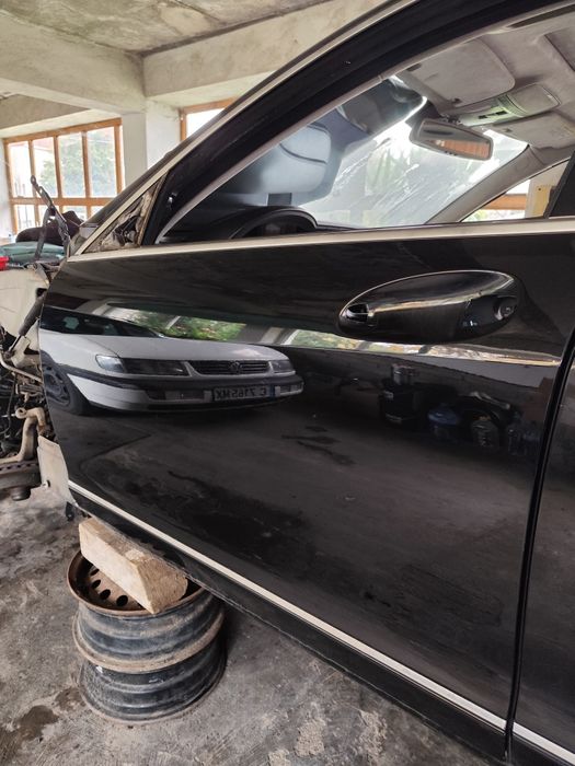 Предна лява врата Mercedes S class W221 Long