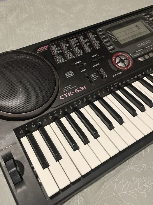 Casio CTK-631 синтезатор – 61 клавиша, MIDI, перфектно състояние