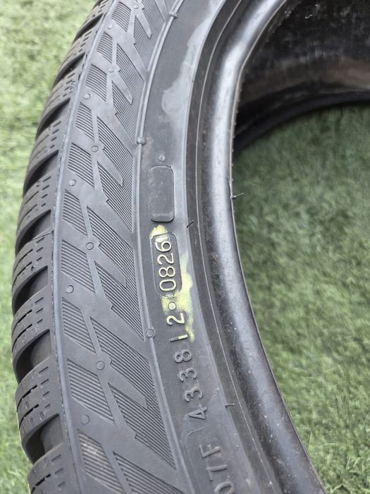 255 40 20 cu 235 45 20 nokian