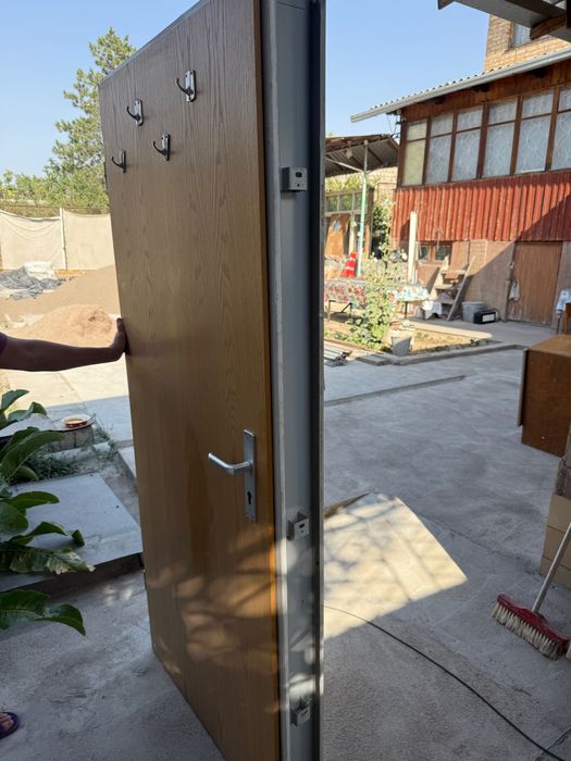 Продаётся дверь немецкого производства