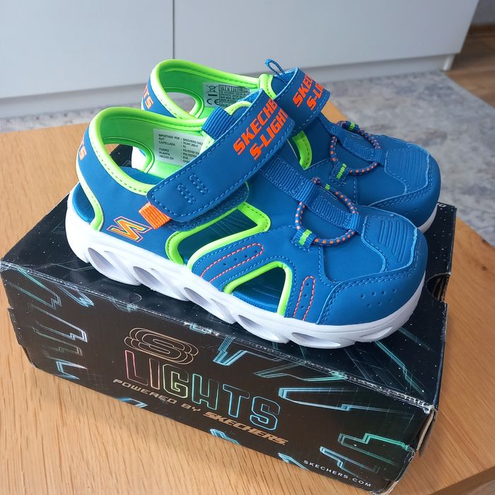 Нови светещи сандали Skechers н.25