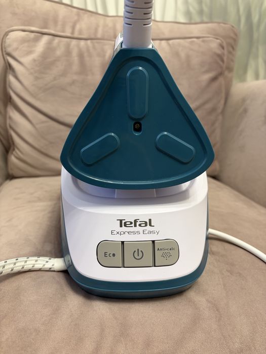 Stație de călcat Tefal Express Essential SV6131E0 – 2200W, 5.8 bari, nouă