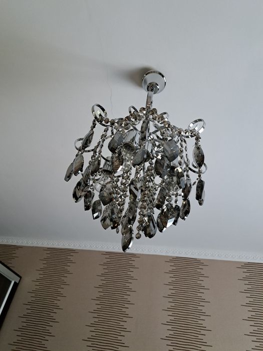 Продам люстры в хорошем состоянии