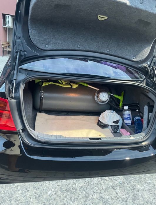 BMW 325i /3000 кубика бензин