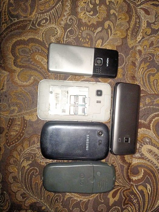 Продам Нокиа 6300 не работает