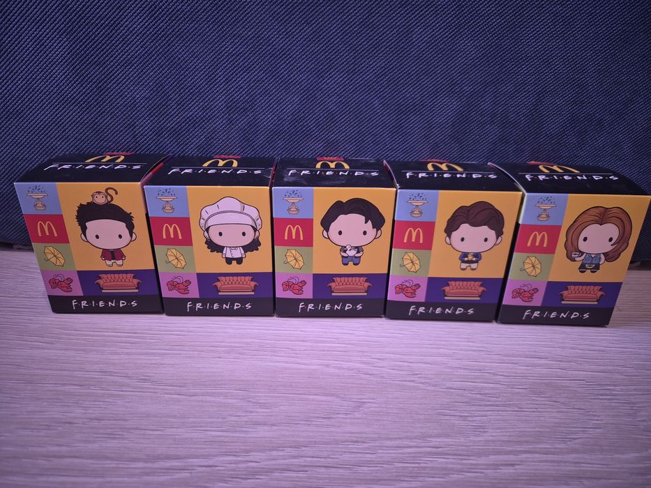 Vand figurine  Friends Phoebe si Ross + cana