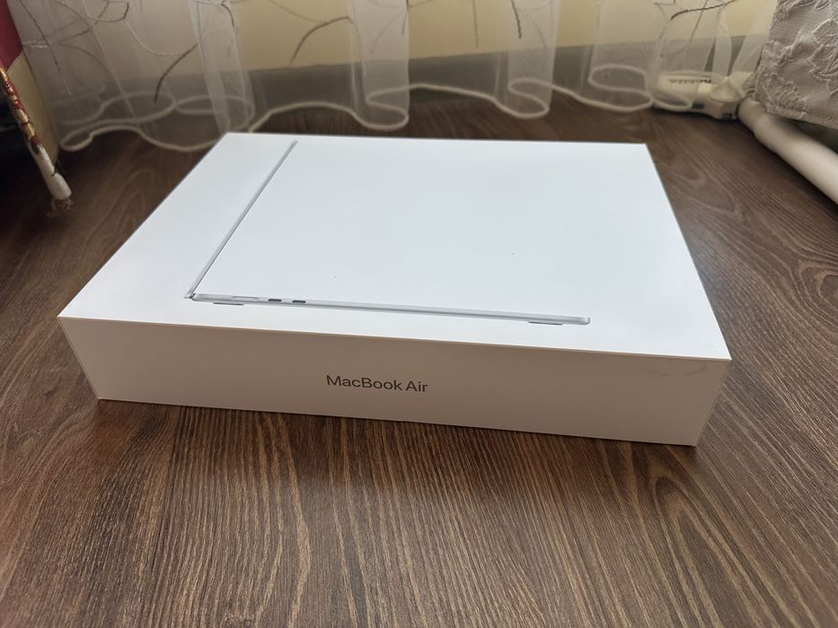 Macbook Air 15 M4 Ru/En