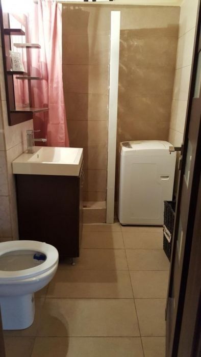 Vand Ap 1 camera, str Banu Maracine, cu chirias inclus  250 E - luna