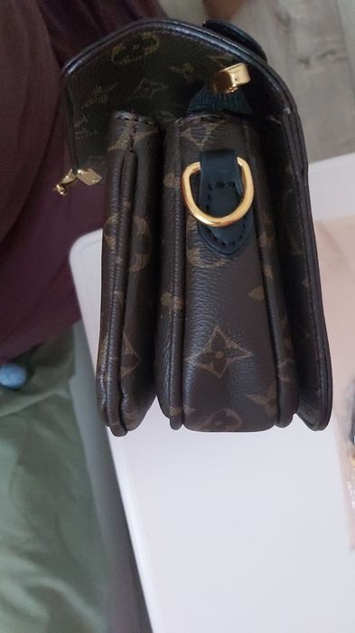 Продам сумочку LOUIS VUITTON
