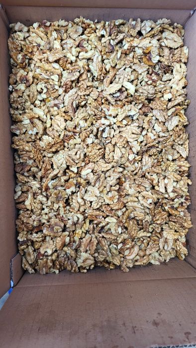 Miez de nucă uscată