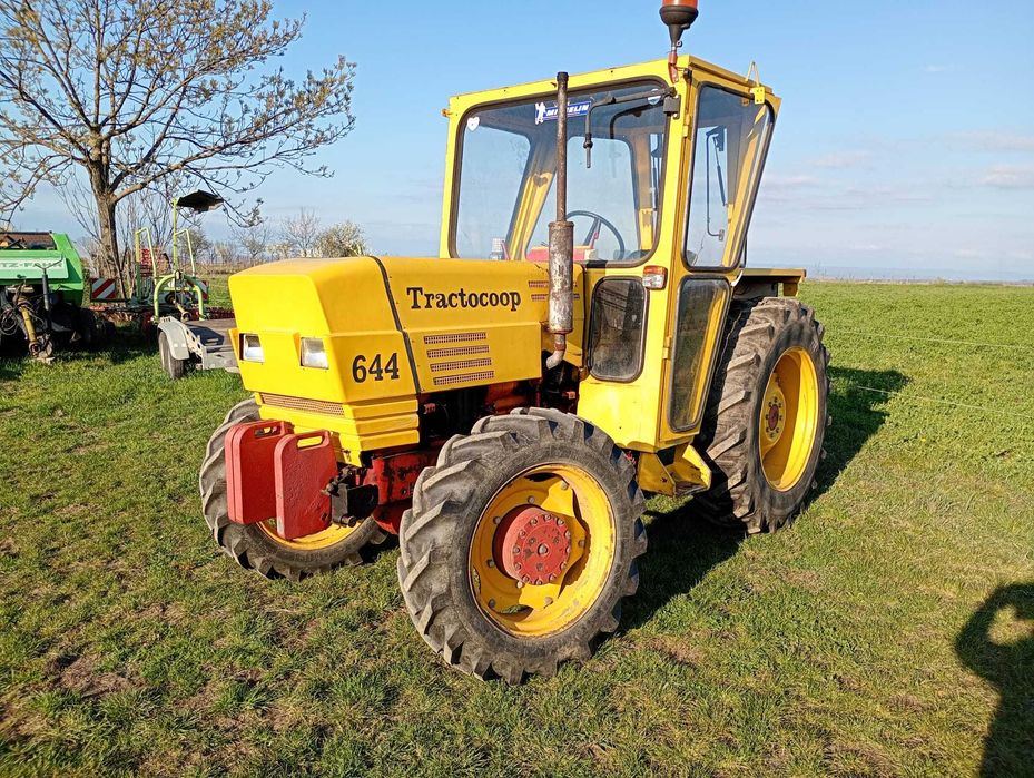 Tractor Universal 640 dtc Fiat