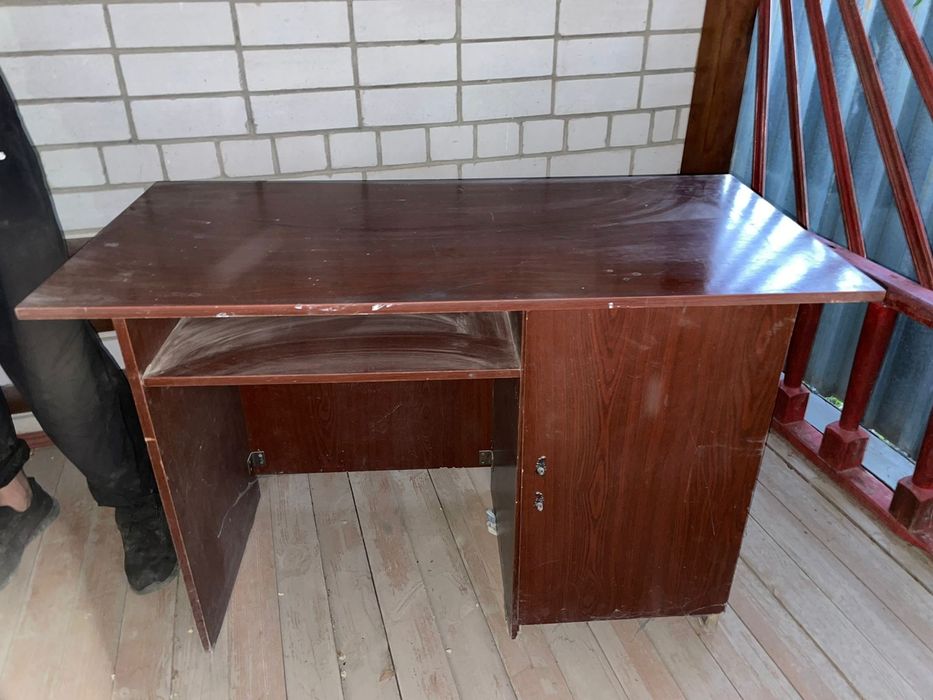 Продам офисные столы