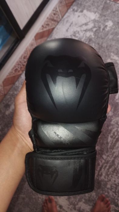 Продается мма черепашки-перчатки Venom