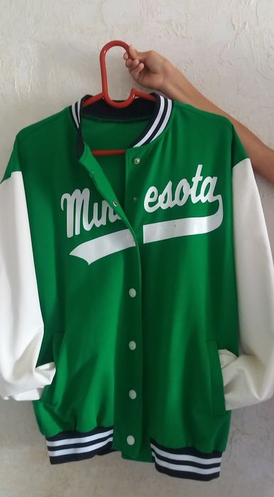 . Продам  бомбер .