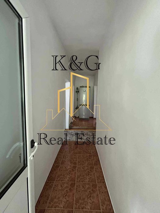 Едноетажна къща в много добро състояние