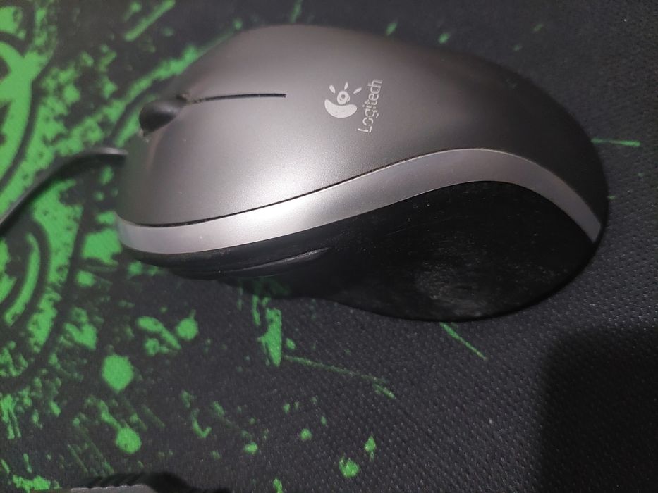 Мышка Logitech              .                  .