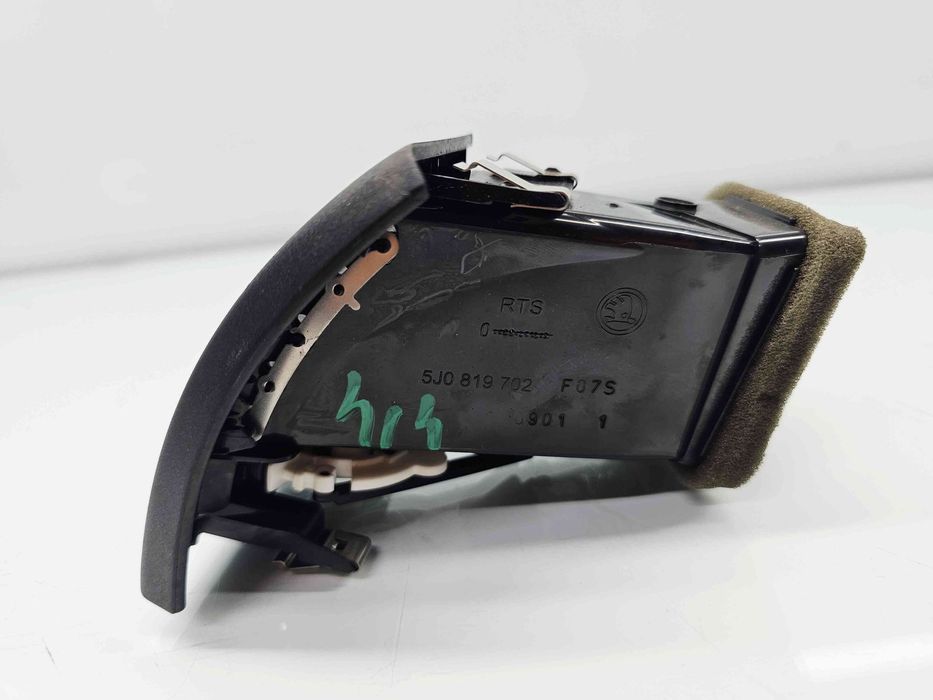 Grila aerisire stanga Skoda Fabia 2 (5J, 542) [Fabr 2007-2014] 5J0819