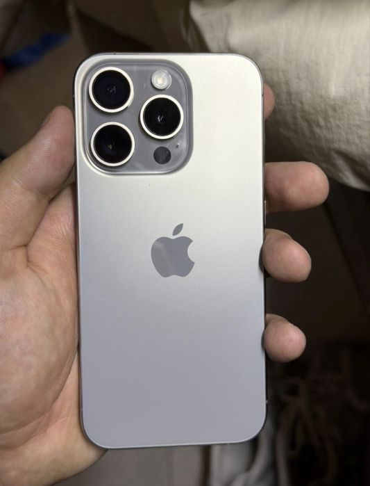 Продам айфон 15pro 128gb акб 81%.