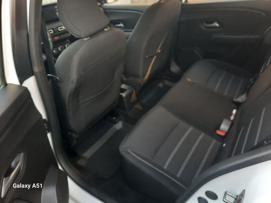 Vând Logan, 2024, Climatronic,  încălzire în scaune