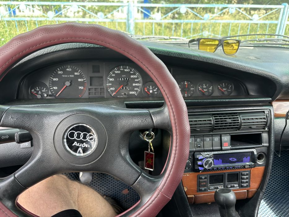 Продам ауди 100 с4 2,6 л механика