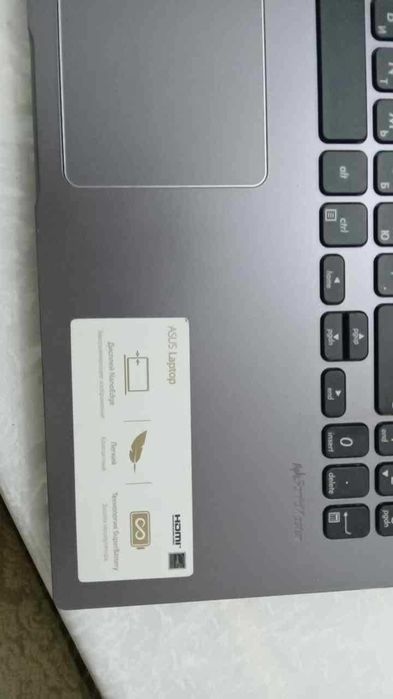 Asus Laptop CPU: Intel I3-8145 U/BGA
HDD: 1 TB 54R