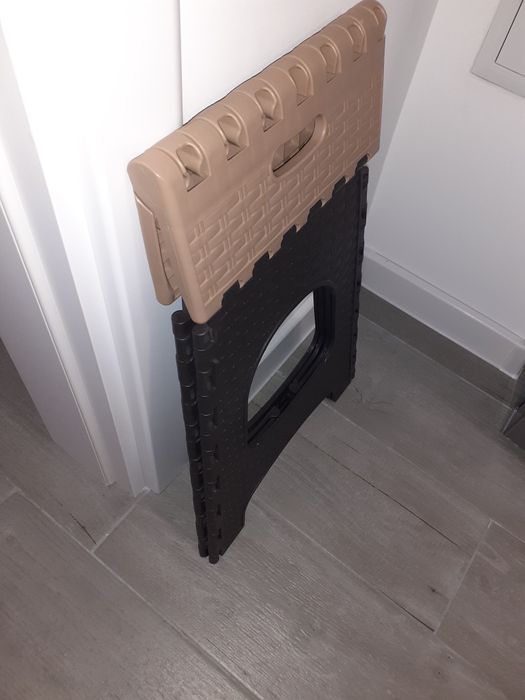 Scaun taburet pliabil, 44 cm inaltime, plastic