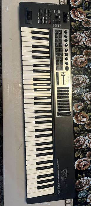 Roland Edirol PCR-800 midi controller sotiladi