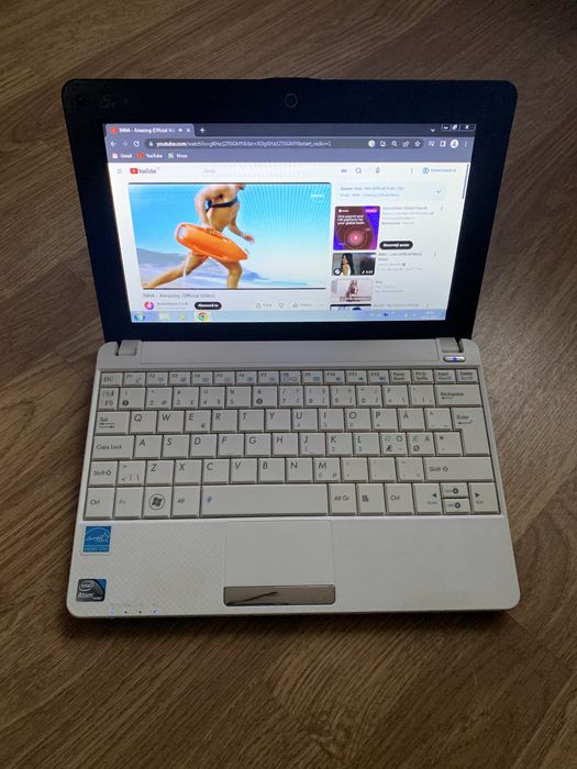 Mini Laptop Asus display 11 inch led,160gb memorie,baterie buna cu inc