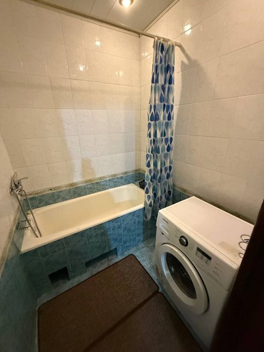 Продается квартира на массиве алгоритм 30 2комнатная переделланная в 3