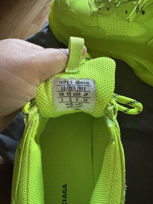 Balenciaga triple S originali