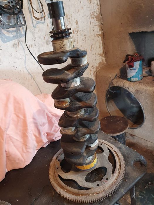 Коленвал мерседес 102 2.3