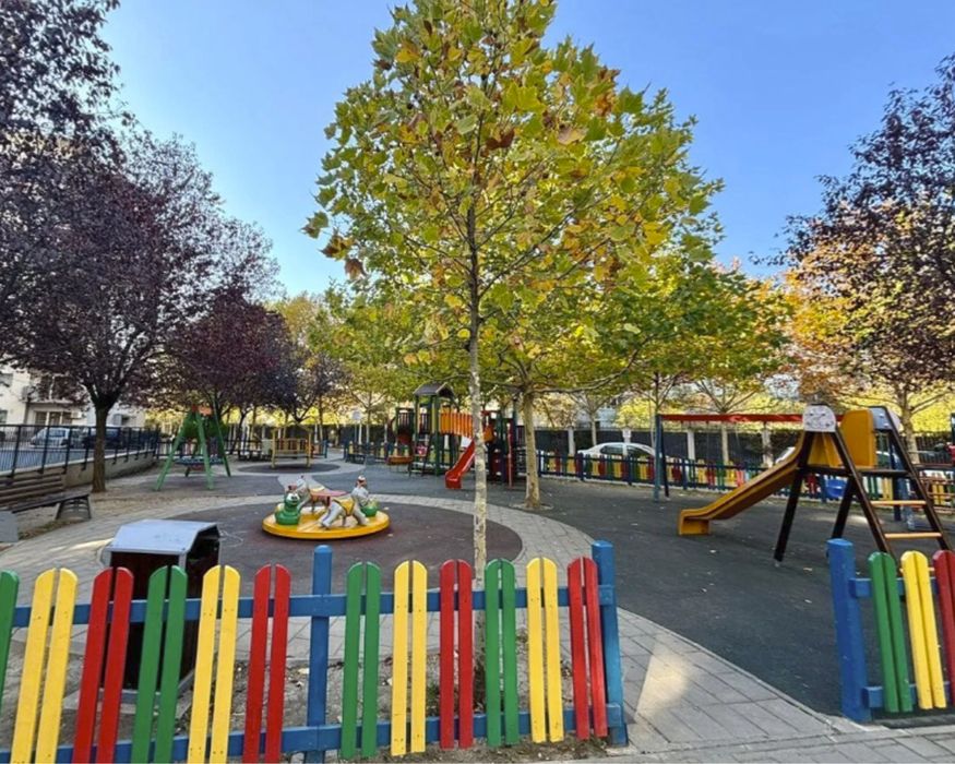 Ap. 2 camere, in complex privat, 5 min metrou Pacii