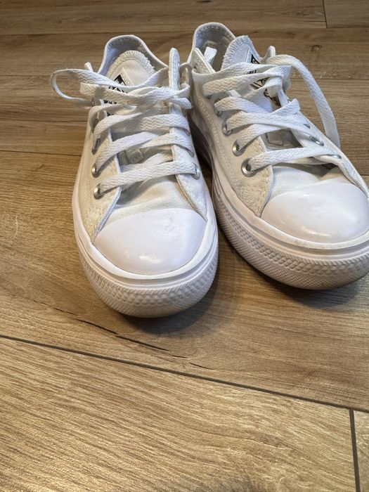 Converse albi cu platforma