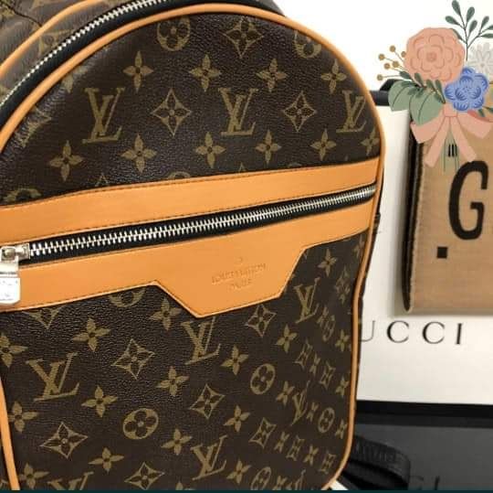 Rucsac Louis Vuitton, super model, saculet, etichetă
