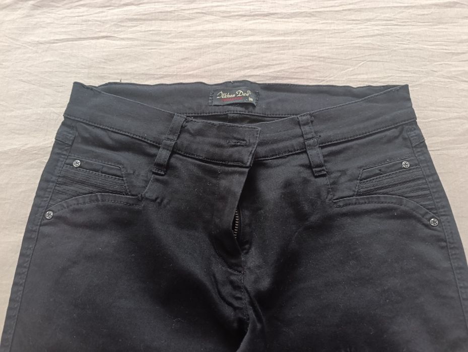 Мошенники не беспокойте. Брюки женские в отличном состоянии