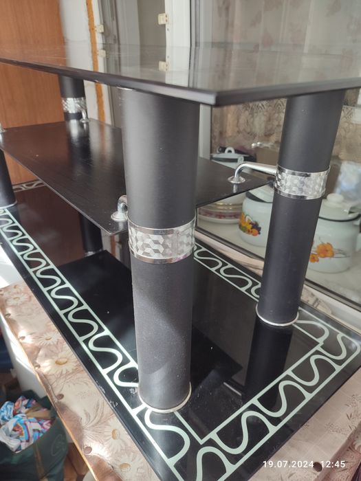 Подставка под телевизор