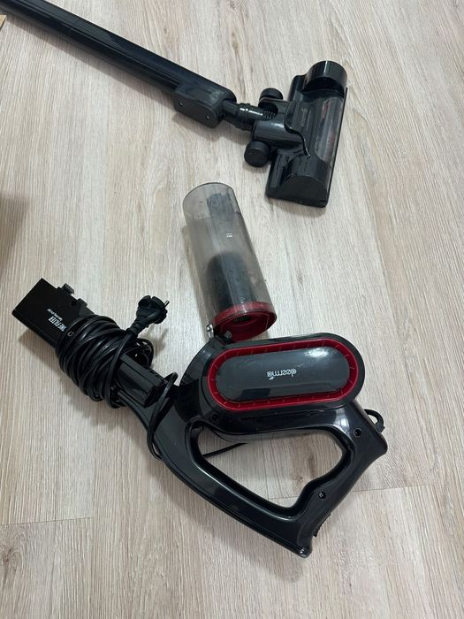Продам пылесос вертикальный