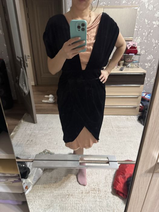 Продам б/у платья