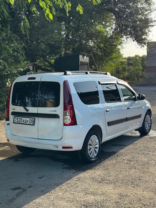 Лада Ларгус 2015