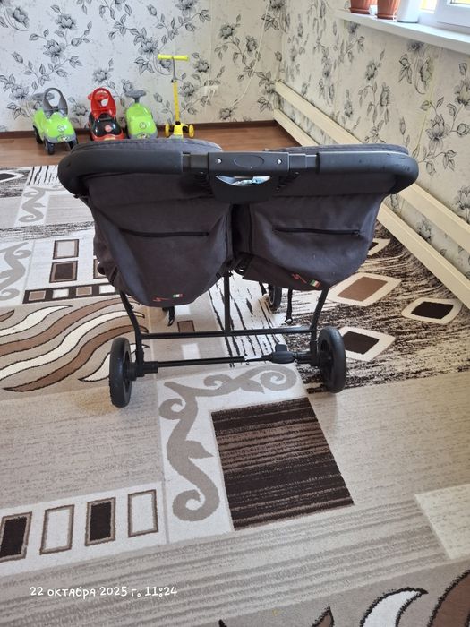 Продам коляску для двойни фирмы skillmax