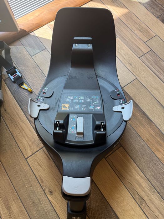 Столче за кола Maxi-Cosi Pearl360 +  ISOFIX Maxi-Cosi