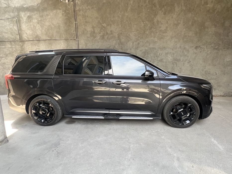 Kia Carnival 1.6 hybrid 2025