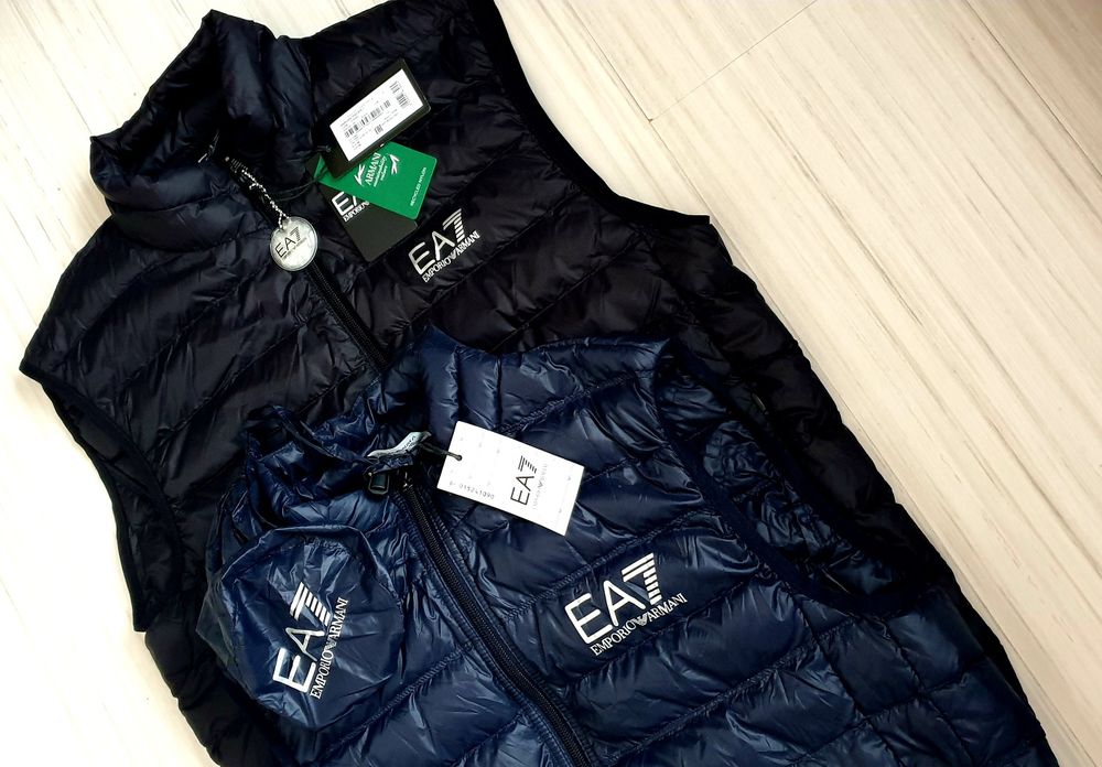 Emporio Armani EA7 Down Vest Mens Size M 2бр НОВО! ОРИГИНАЛ Мъжки Пухени Елеци!