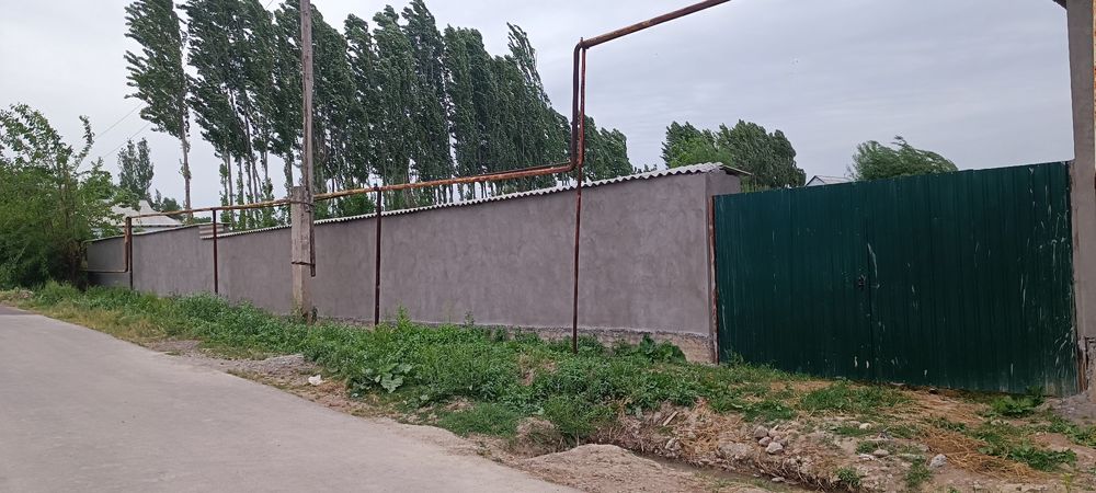 Зудлик билан мустахкам курилган Ховли уй сотилади.