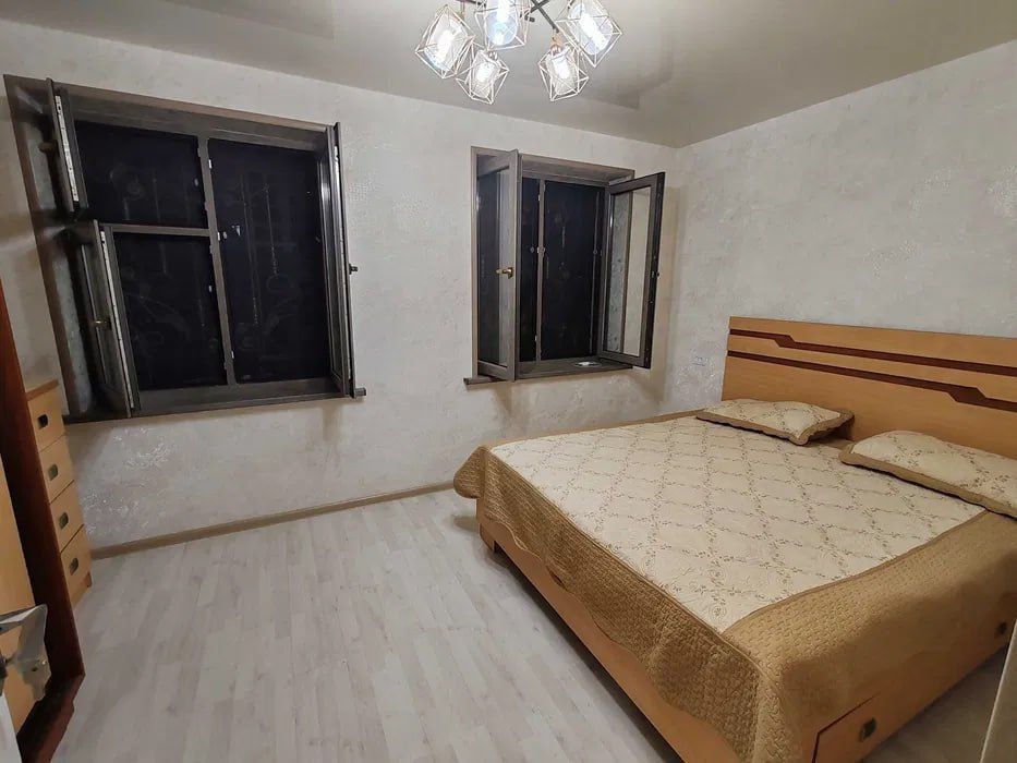 Продаётся двухэтажный коттедж в Мирабадском районе ор-р РЕПС 130,000$