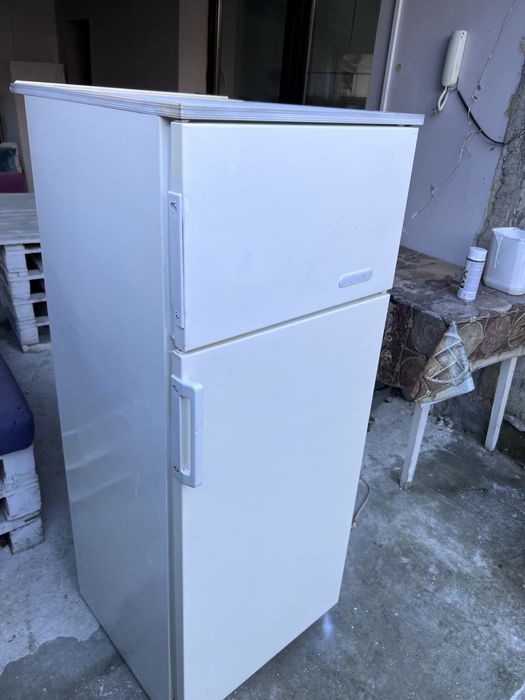 Frigider cu congelator