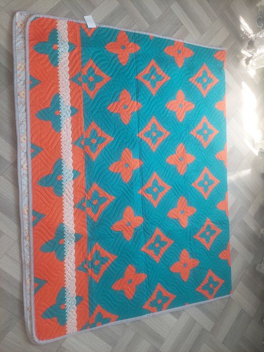 Покрывало для постели или дивана