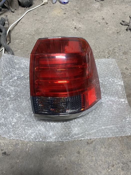 Продается задний фонар