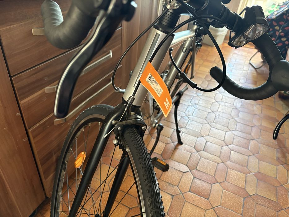 Bicicleta cursieră Triban RC 100