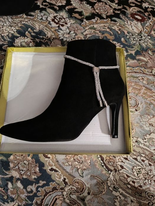 Ботильоны на шпильке